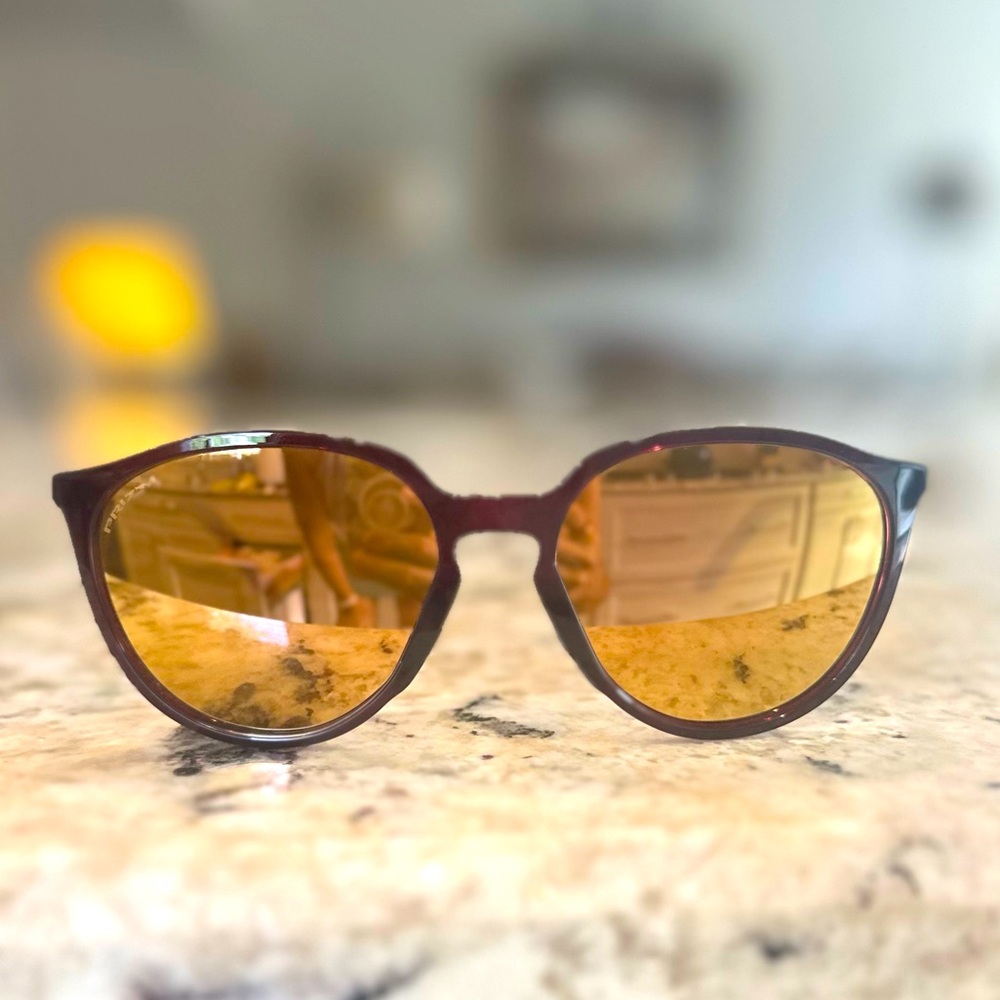 Oakley Sielo.  Excellent condition.